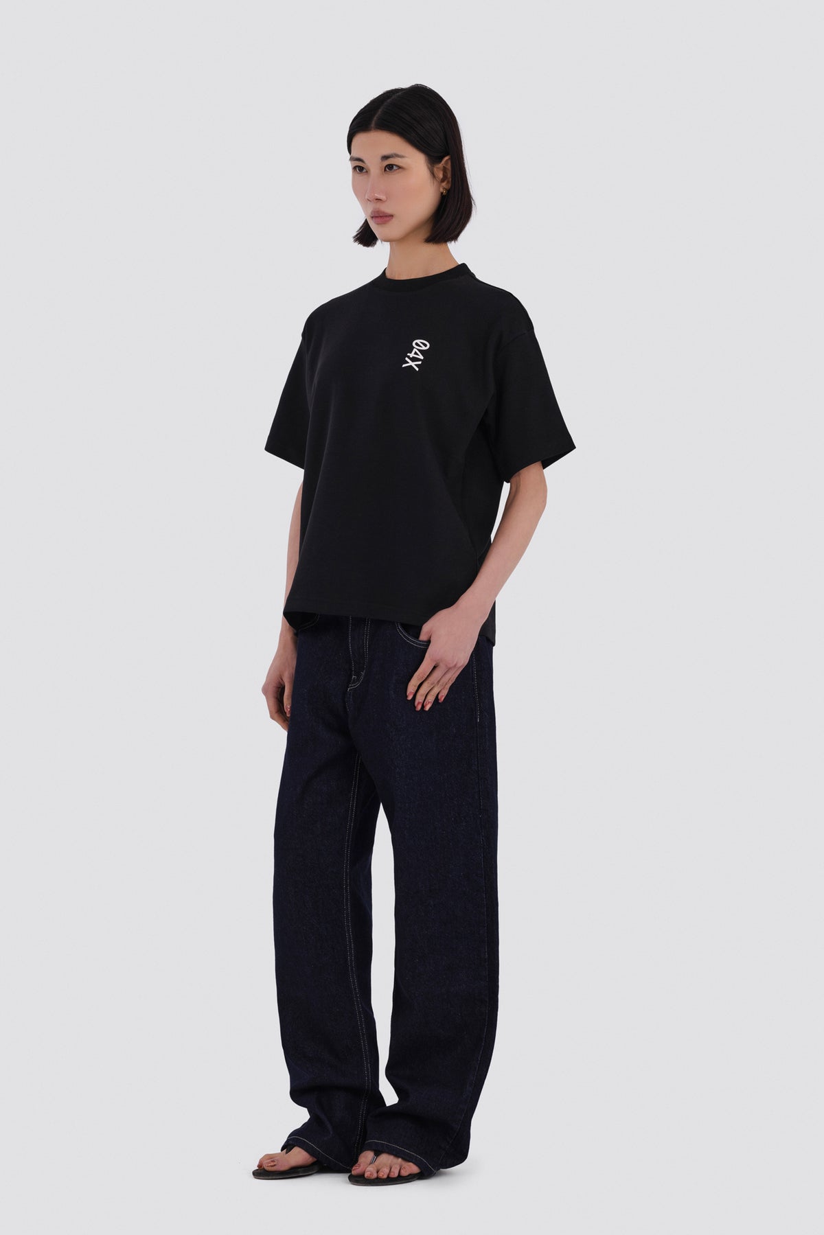 04X Oversized Black Vertical T-Shirt