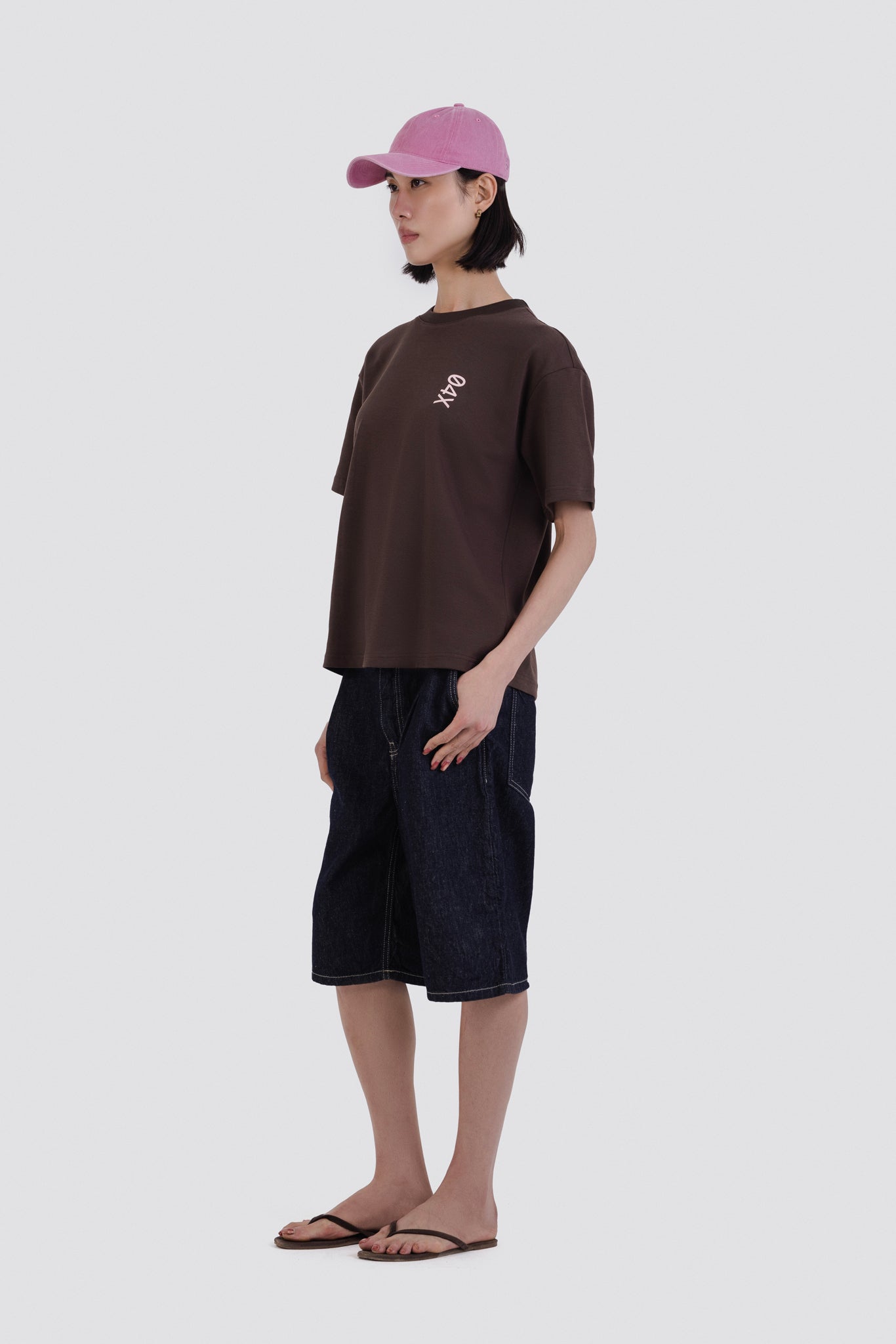 04X Oversized Brown Vertical T-Shirt – Baynoire