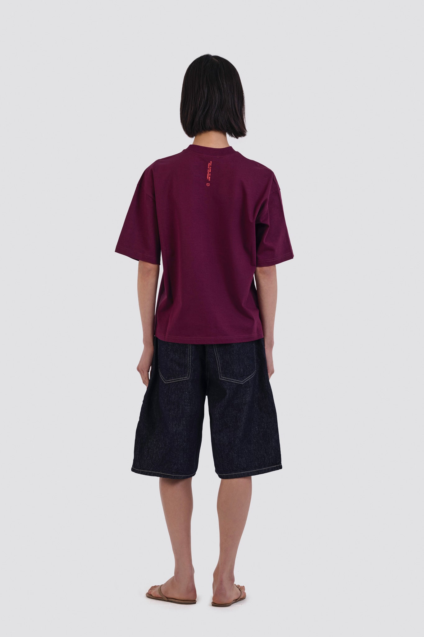 04X Oversized Stay Close Burgundy T-Shirt