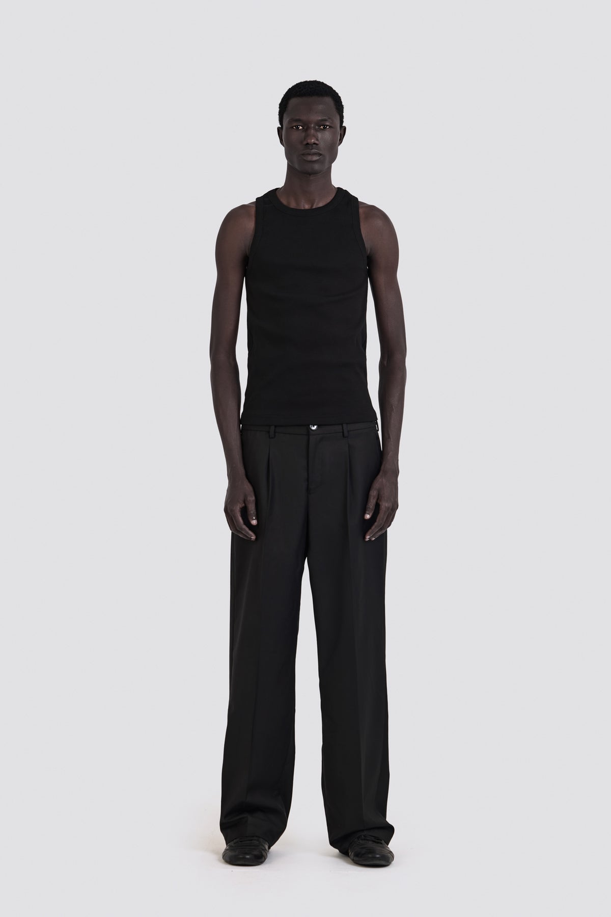 03C Relaxed Pleated Black Pants