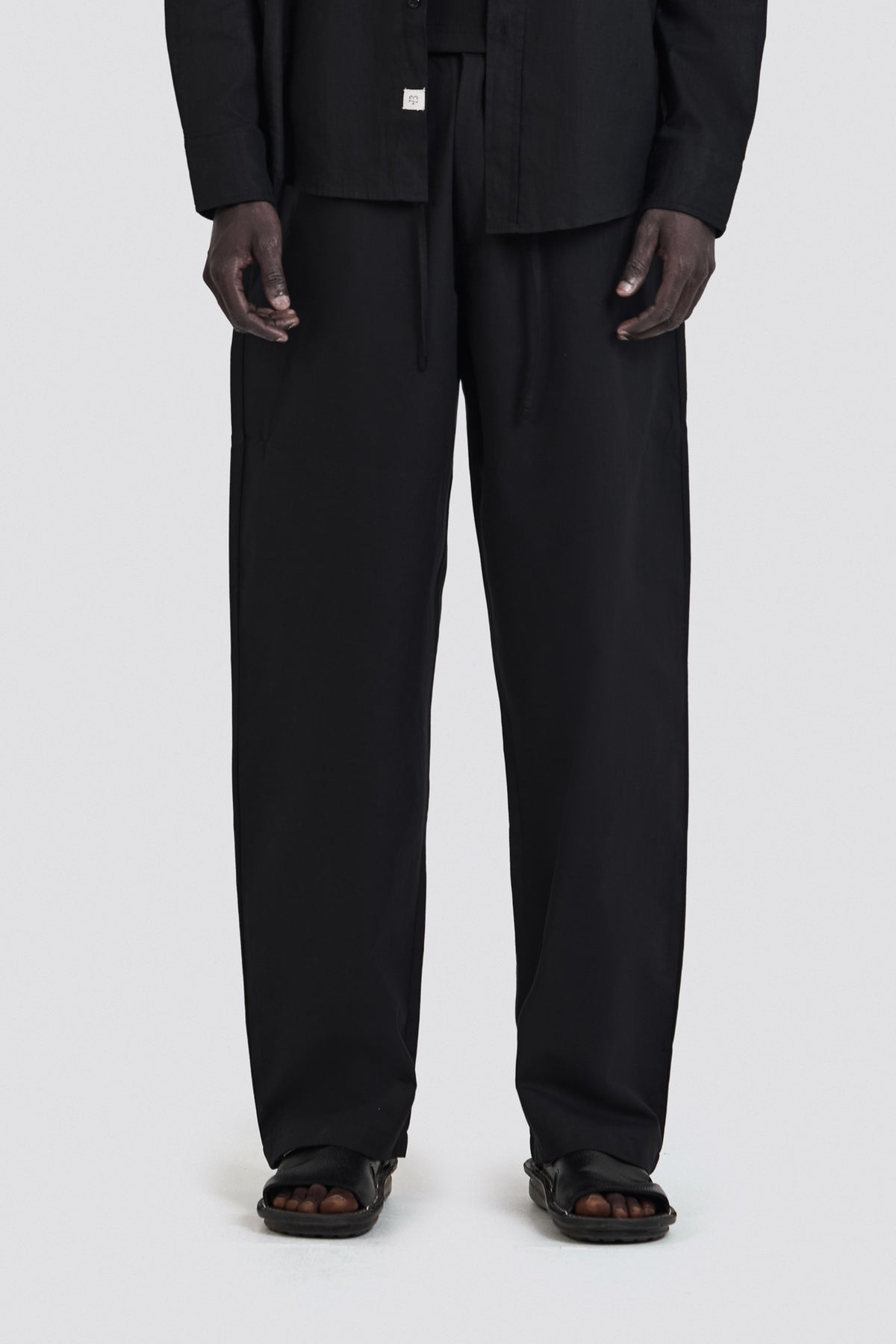 03C Relaxed C-Linen Black Pants