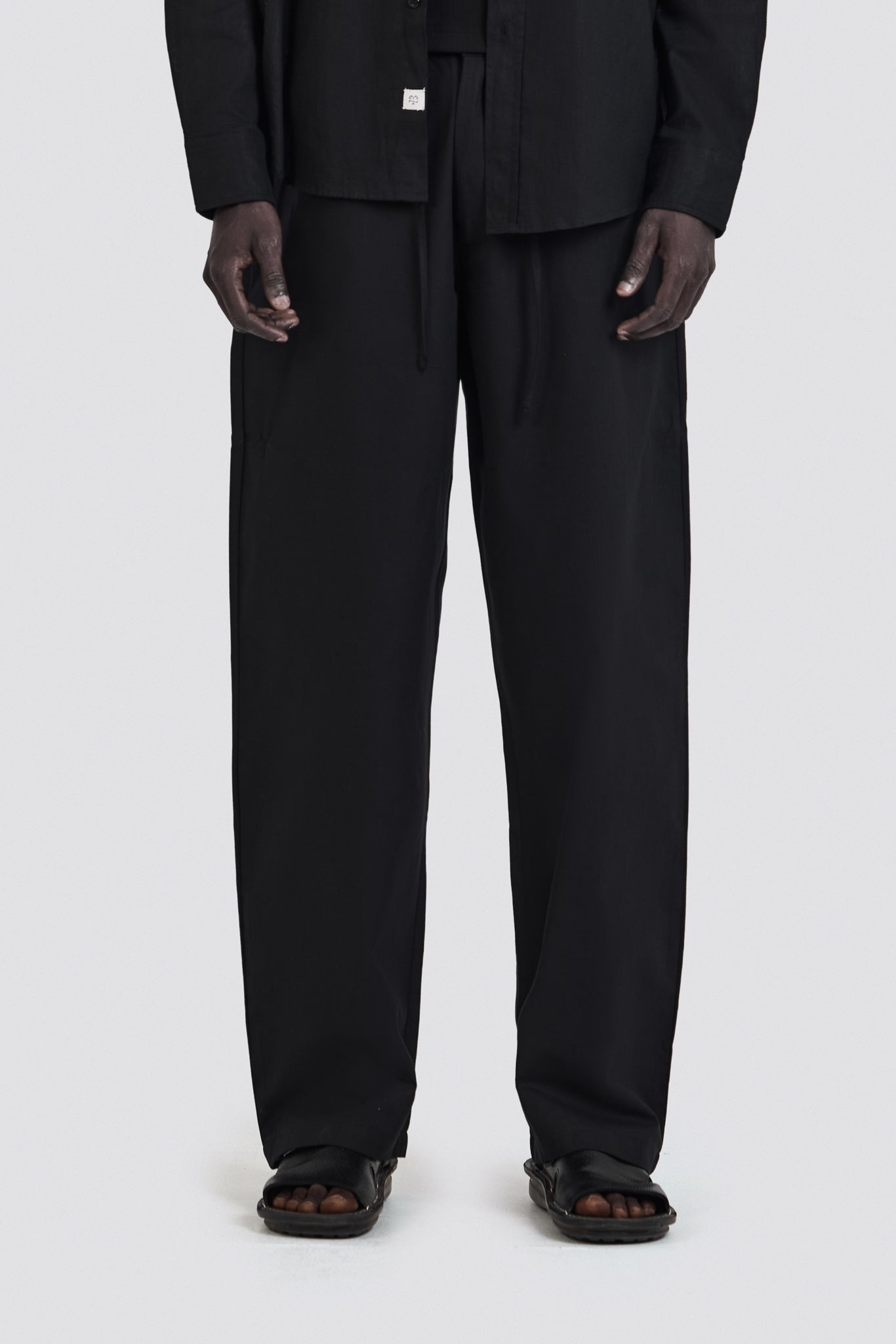 03C Relaxed C-Linen Black Pants