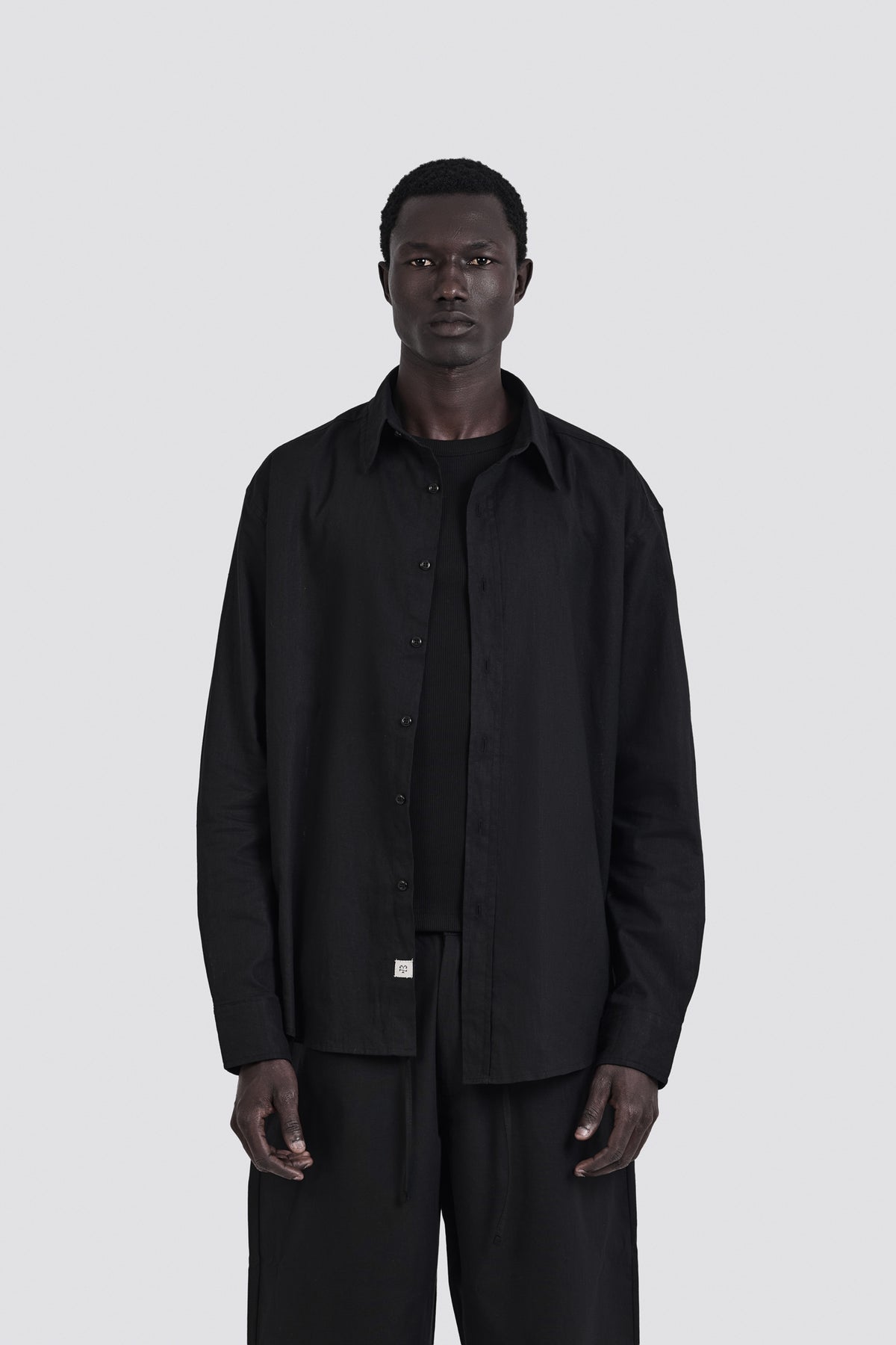 03C Oversized Linen Black Shirt
