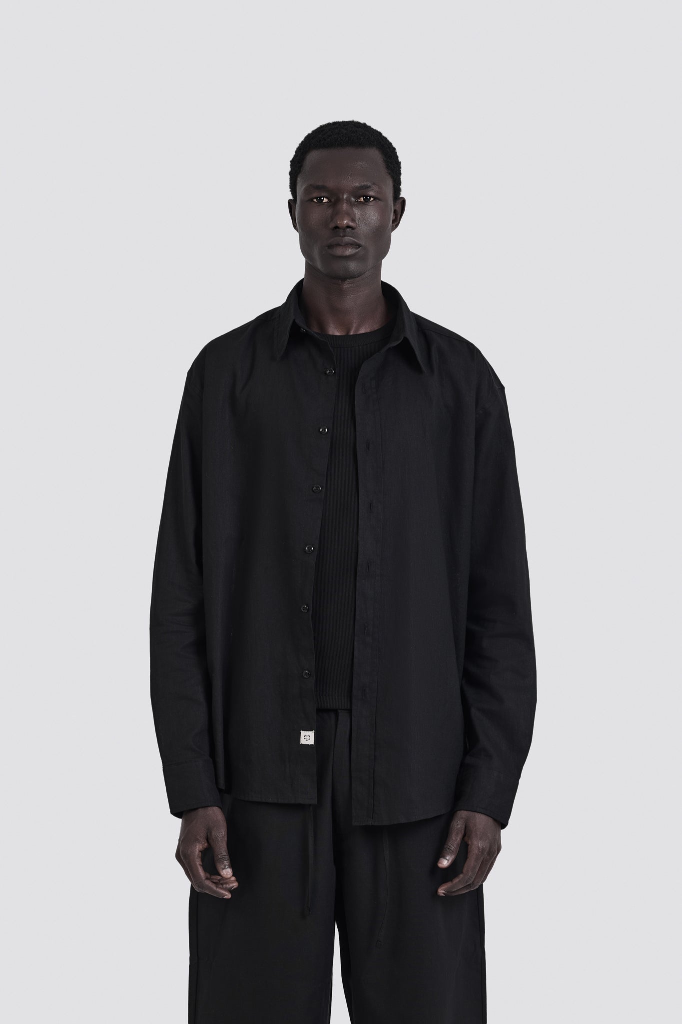 03C Oversized Linen Black Shirt