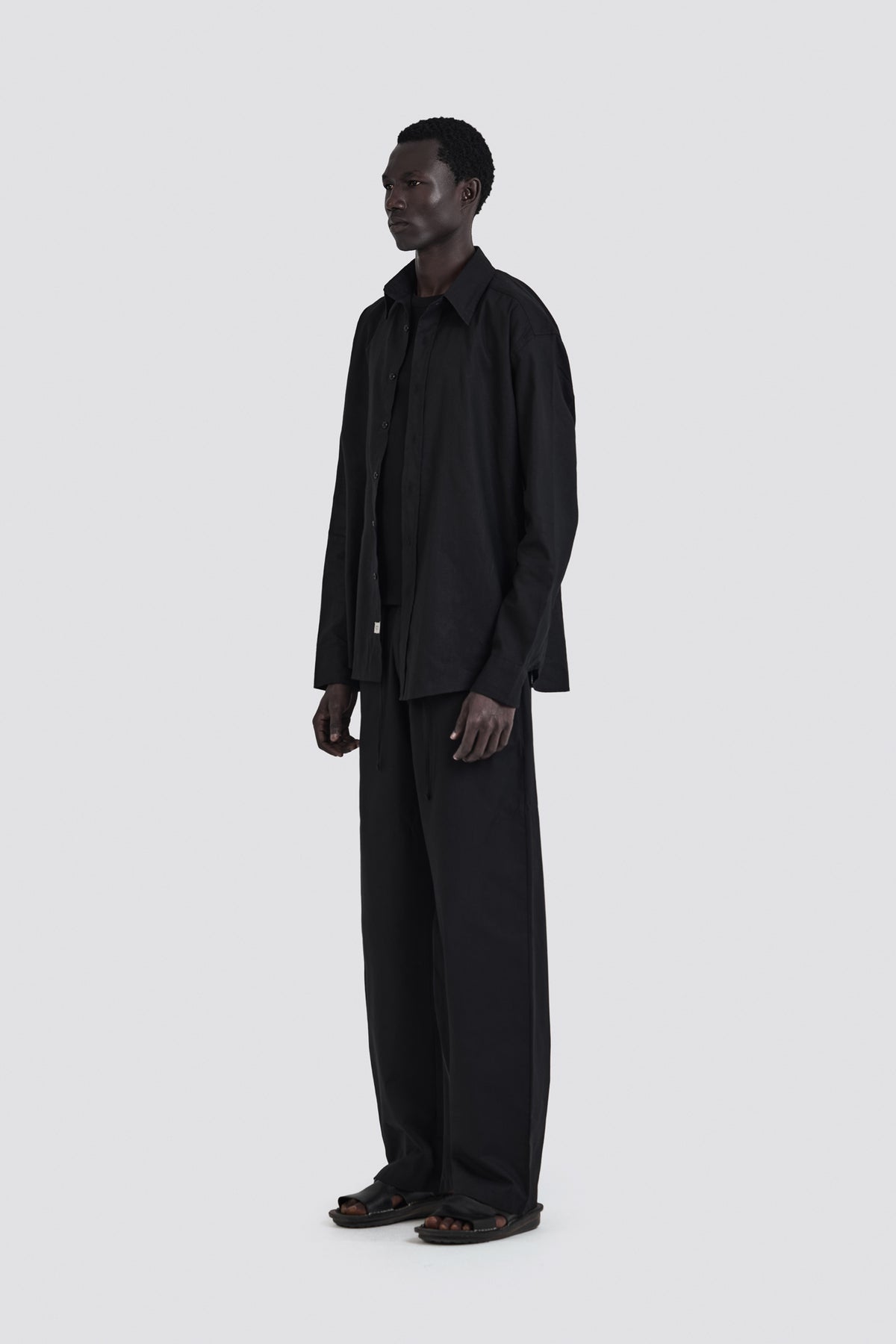 03C Oversized Linen Black Shirt