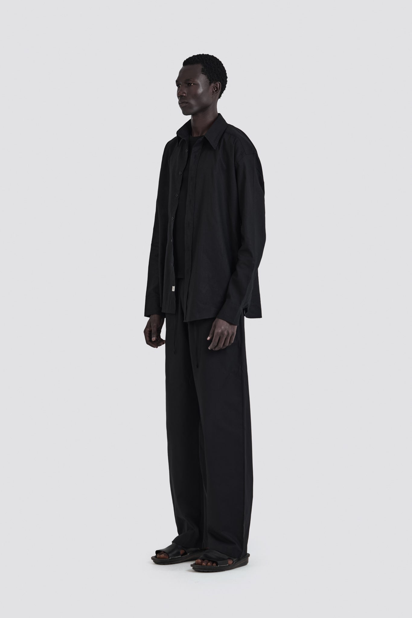 03C Oversized Linen Black Shirt