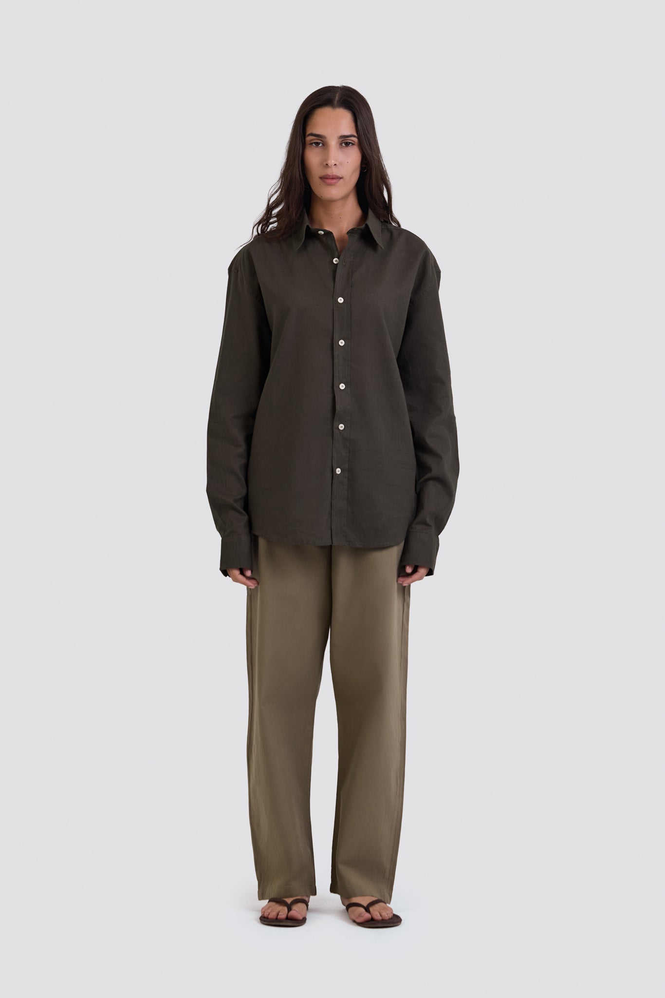03C Oversized Linen Olive Shirt – Baynoire