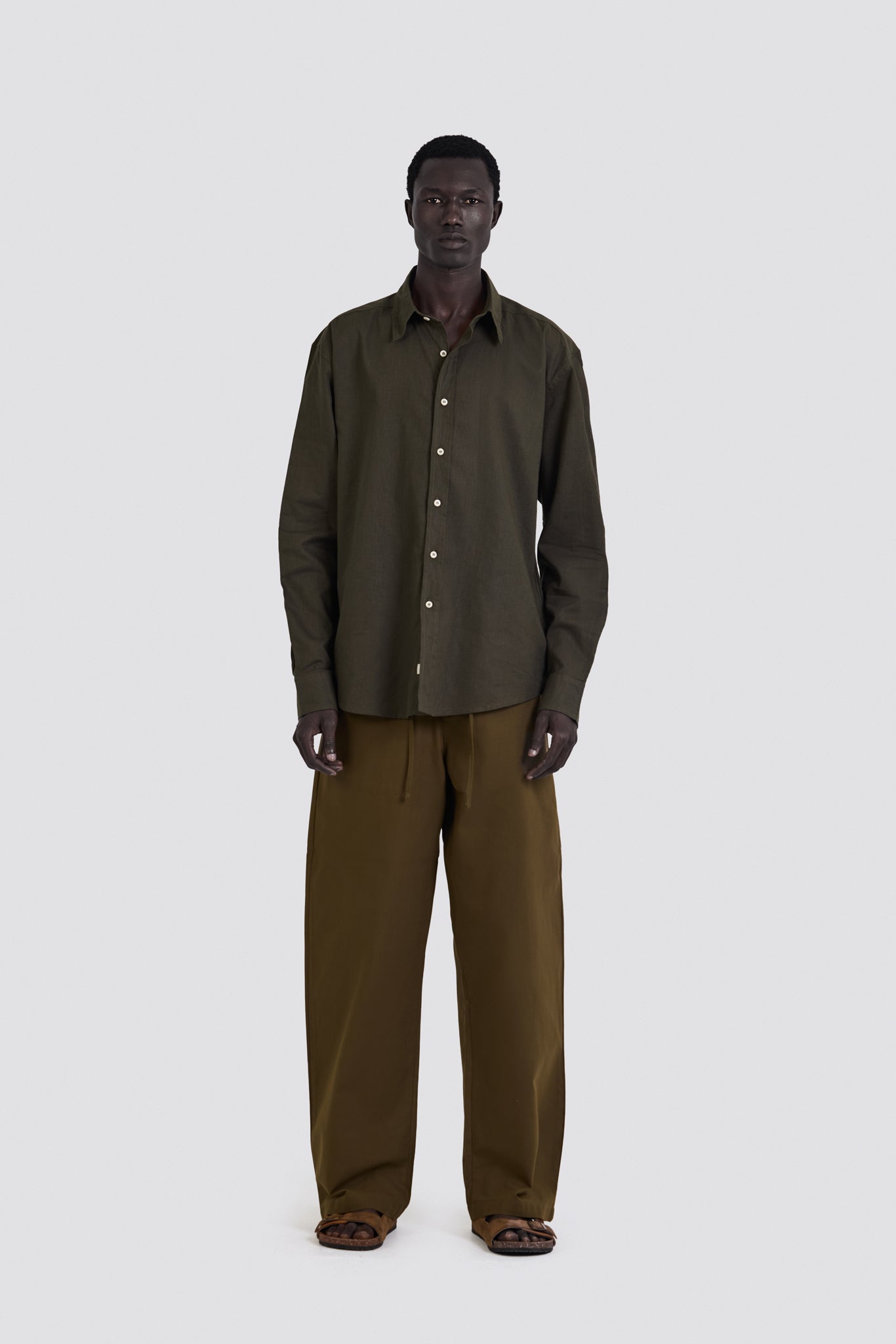 03C Relaxed C-Linen Olive Pants