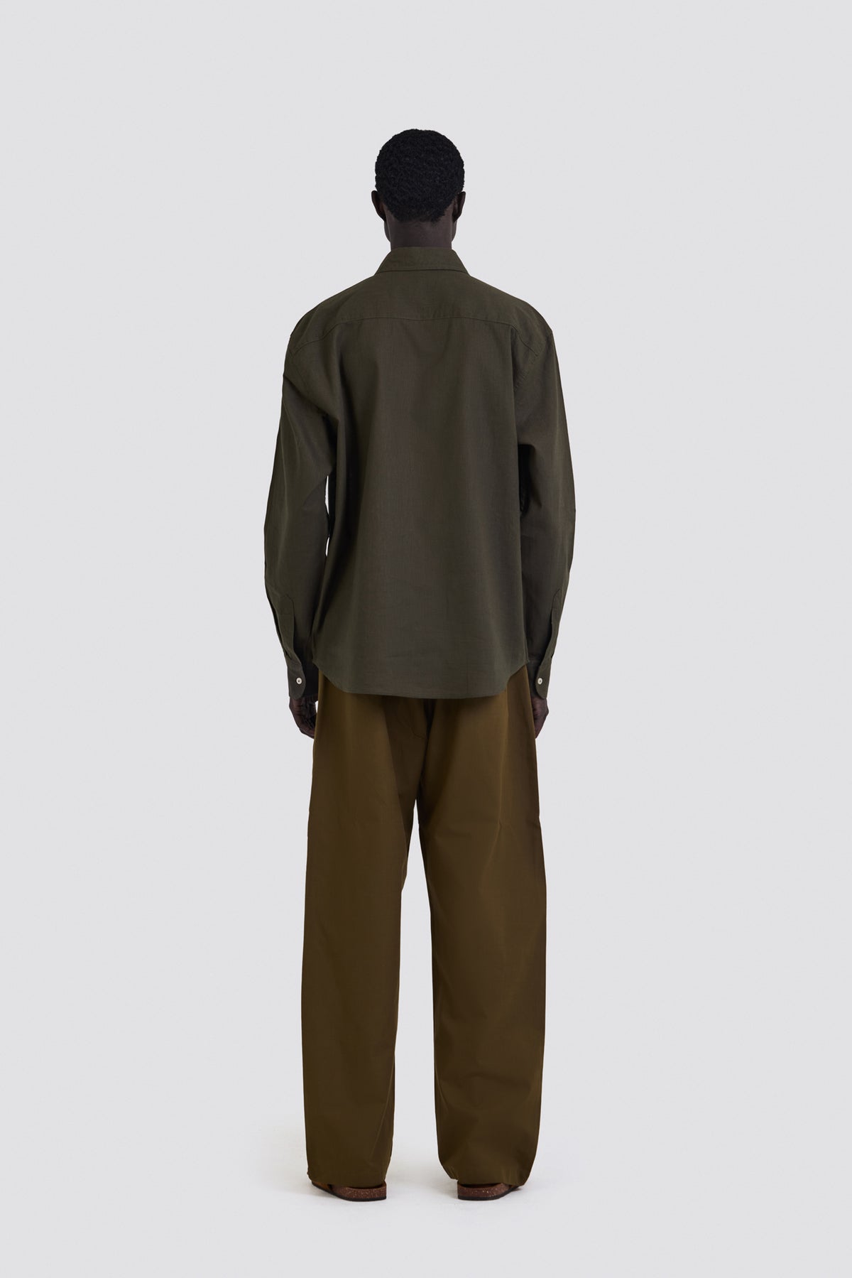 03C Relaxed C-Linen Olive Pants