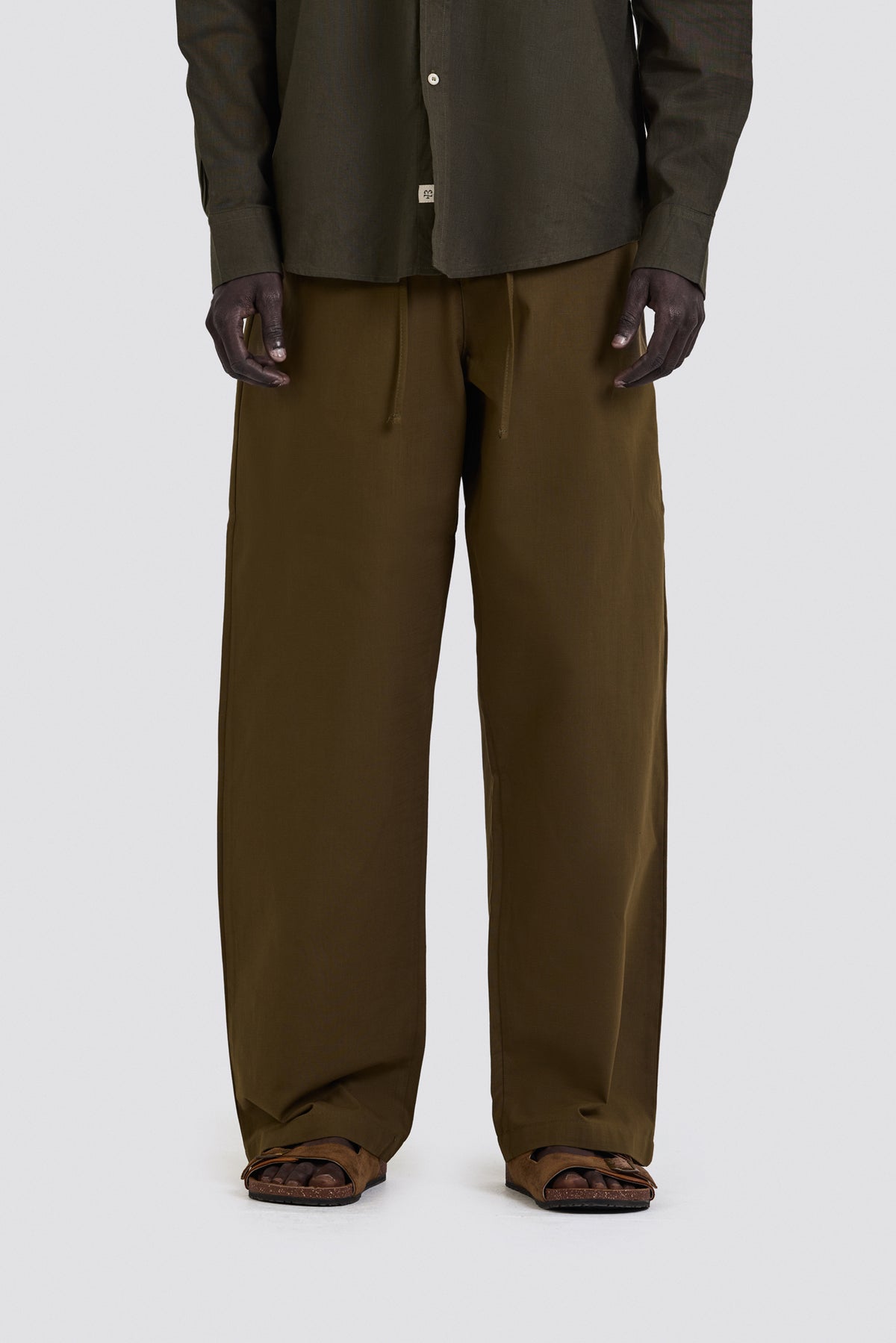 03C Relaxed C-Linen Olive Pants