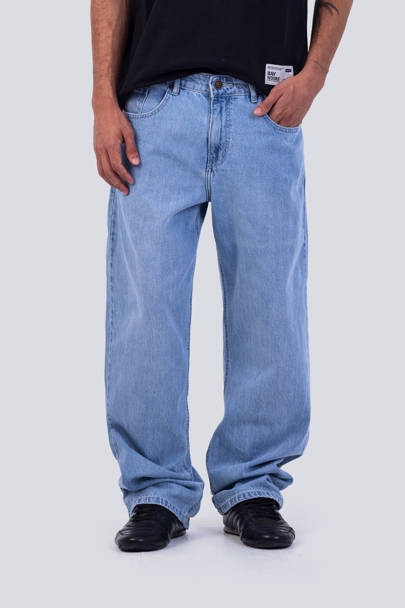 06D-1 Relaxed Ice Jeans