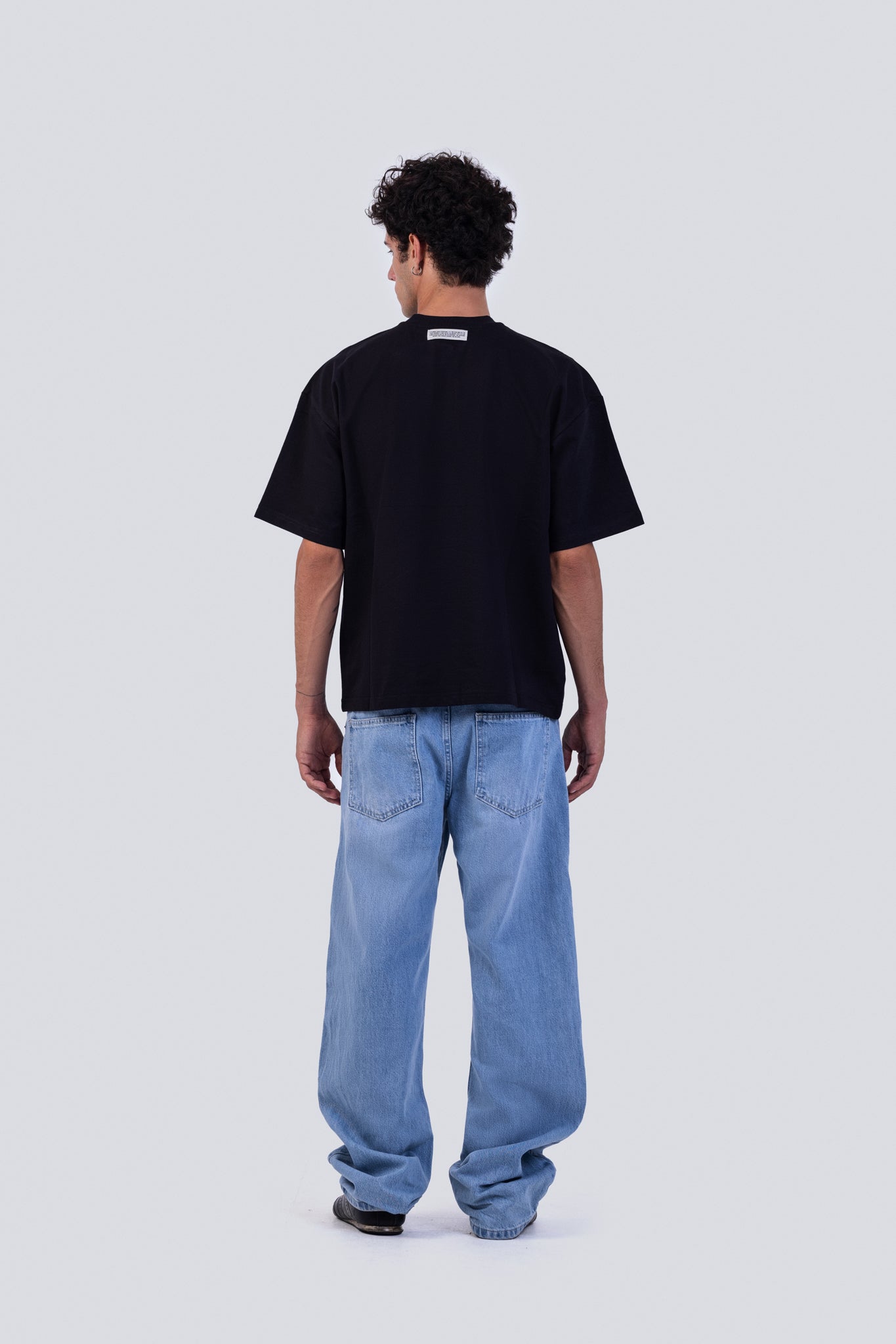 06D-1 Relaxed Ice Jeans