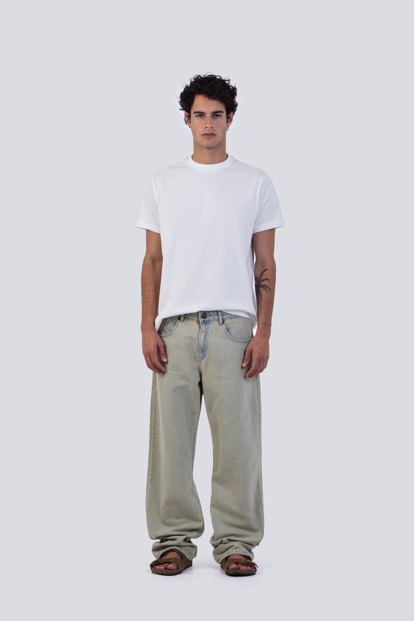 06D-1 Relaxed Washed Mud Jeans