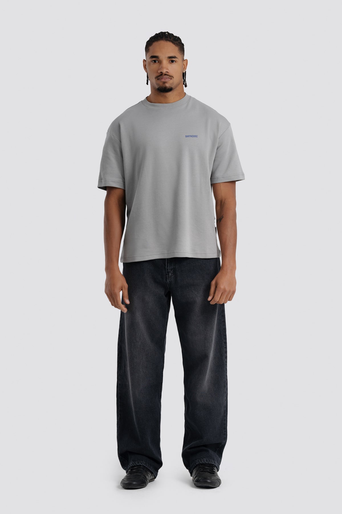 06D-1 Relaxed Charcoal Jeans