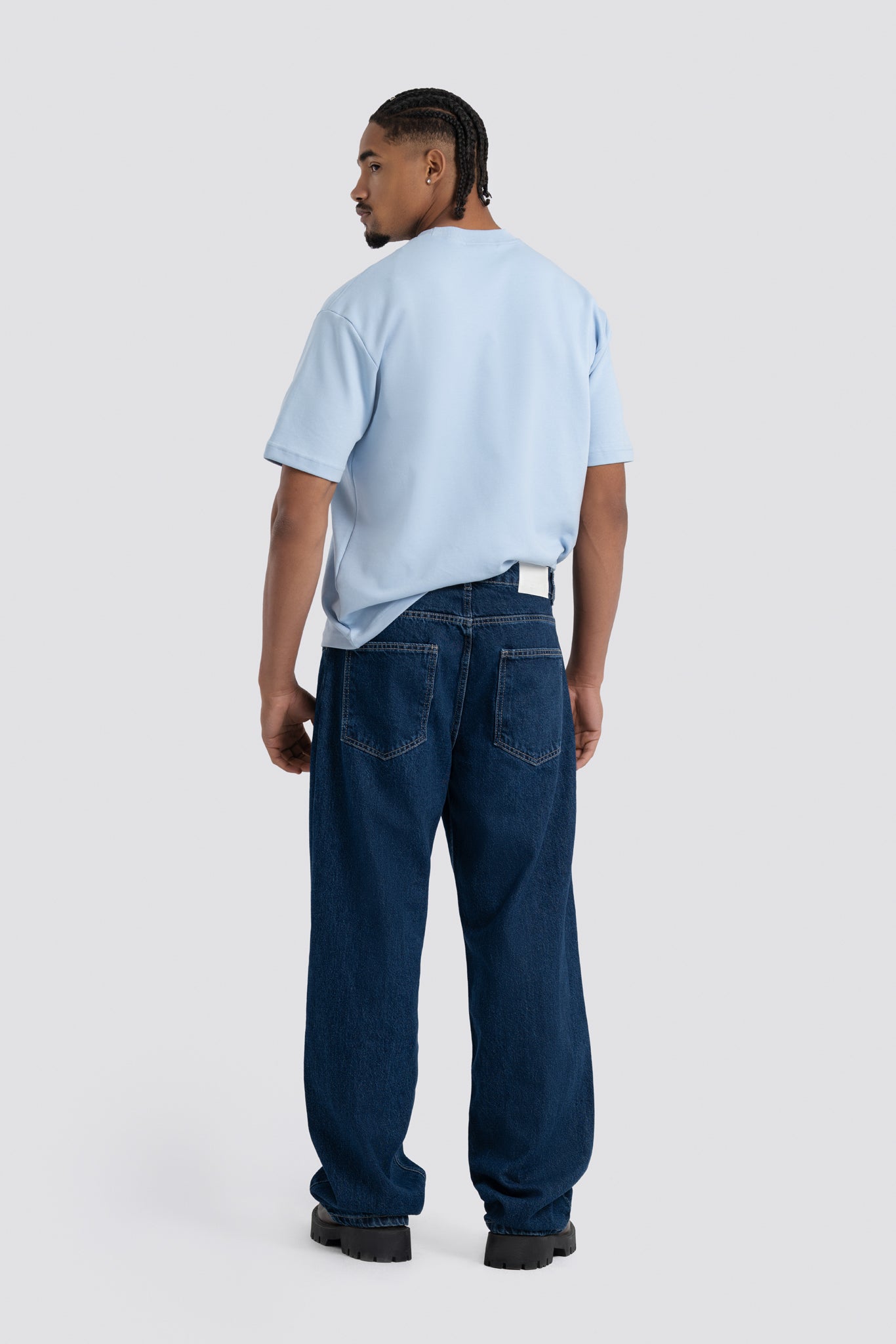 06D-1 Dark Blue Relaxed Jeans