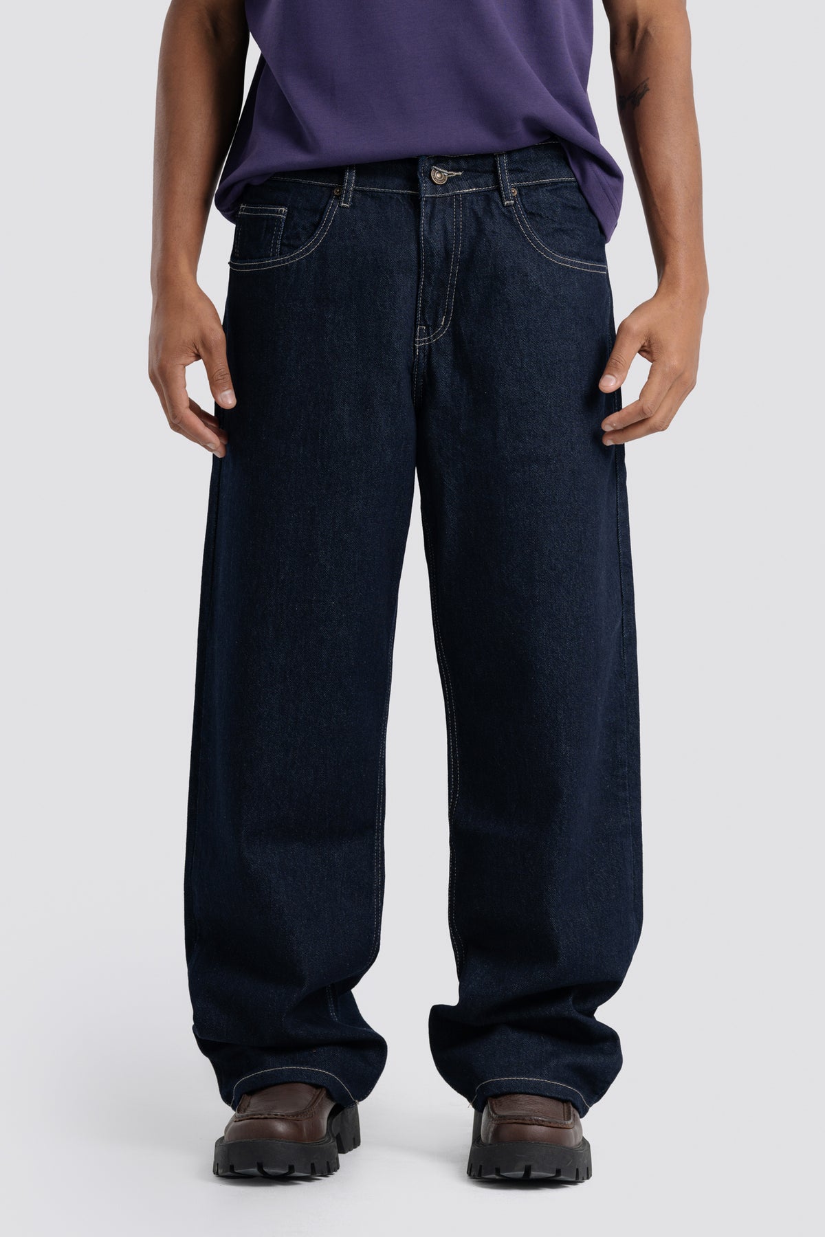 06D-1 Relaxed Midnight Jeans