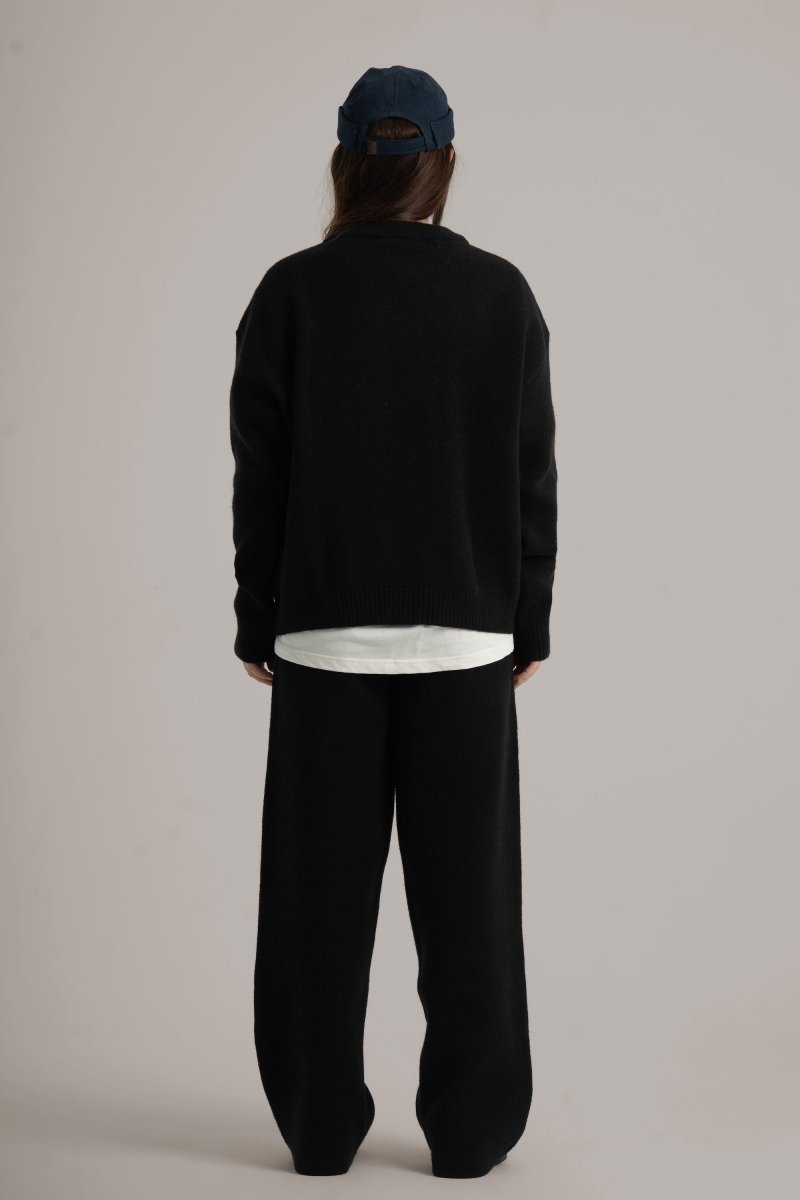 Black Knitted BYN Emblem Sweatshirt - Baynoire