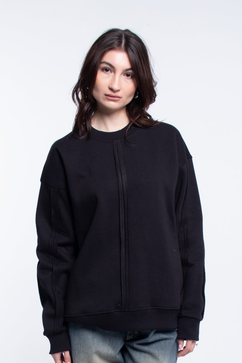 Black L01 Oversized Sweatshirt - Baynoire