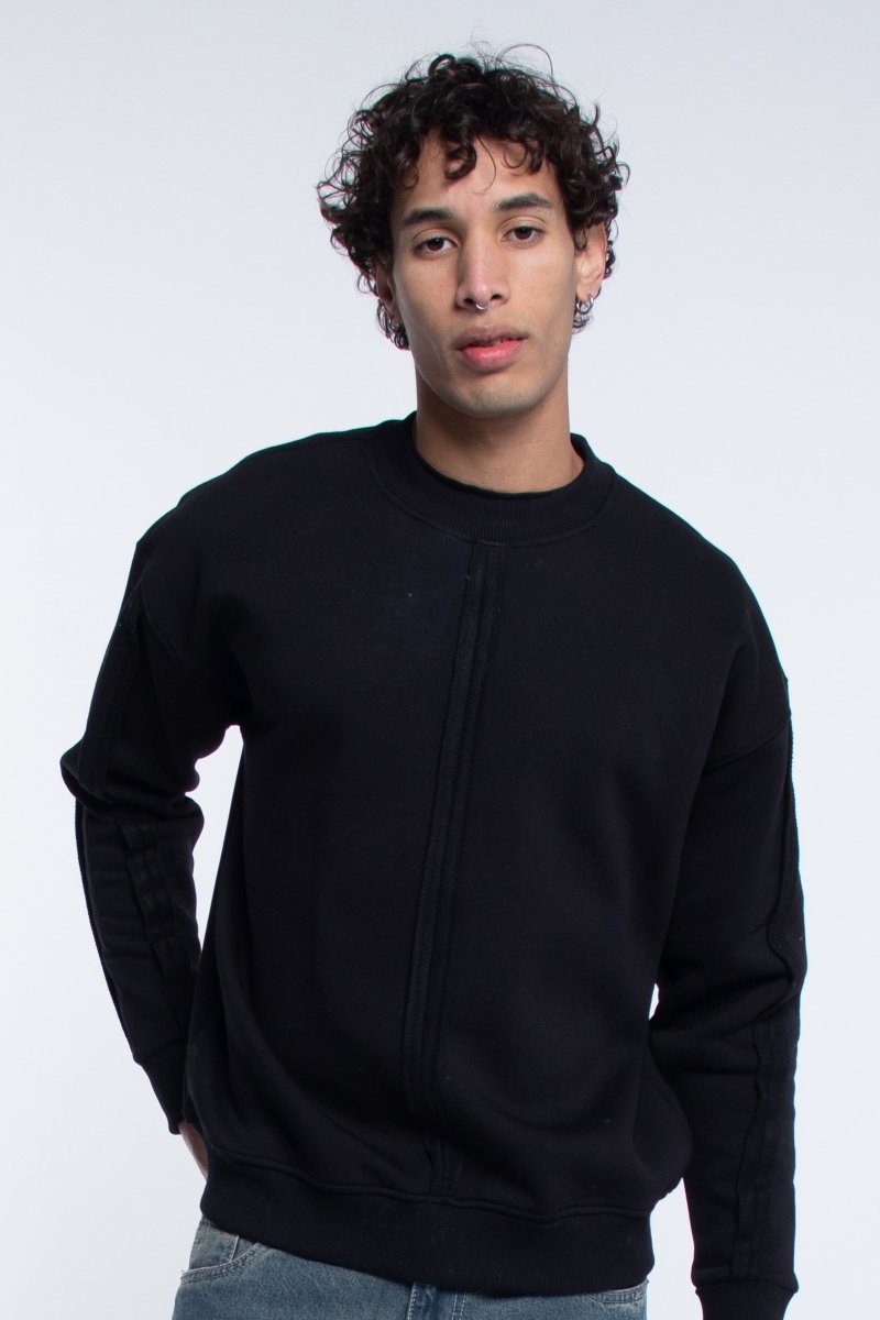 Black L01 Oversized Sweatshirt - Baynoire